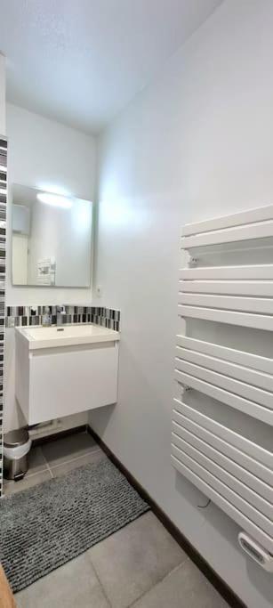 Апартаменты T2 Pool & Terrasse - Parking - Metro - Wifi Тулуза Экстерьер фото
