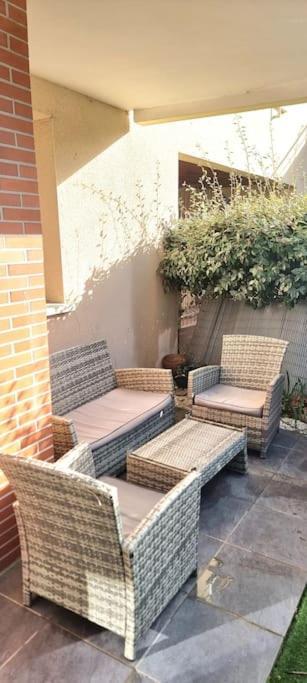 Апартаменты T2 Pool & Terrasse - Parking - Metro - Wifi Тулуза Экстерьер фото